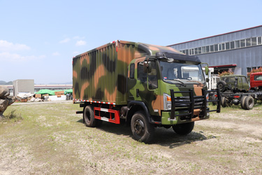 四驅(qū)迷彩D912排半廂式越野車(chē)_東風(fēng)D912駕駛室迷彩廂式越野車(chē)