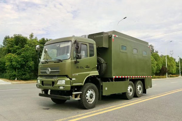 東風(fēng)排半六驅(qū)炊事車(chē) 6×6戶(hù)外餐廚車(chē) 可滿(mǎn)足300人就餐的戶(hù)外移動(dòng)廚房