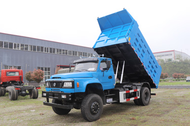 東風(fēng)4×4尖頭EQ3122越野自卸卡車_四驅(qū)210馬力加高板翻斗_13方渣土砂石礦山工地專用運(yùn)輸車
