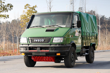 4×4小型長(zhǎng)頭越野貨車(chē)報(bào)價(jià)_依維柯四驅(qū)改裝_多功能四驅(qū)短頭卡車(chē)NJ2045