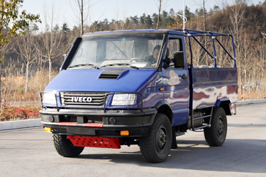 4×4小型長(zhǎng)頭越野貨車(chē)NJ2045_依維柯四驅(qū)改裝_多功能四驅(qū)短頭卡車(chē)出口
