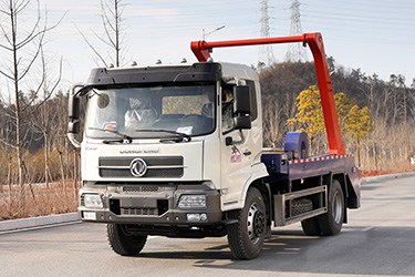 東風(fēng)12噸擺臂式垃圾車(chē)_4x2大容量環(huán)衛(wèi)垃圾車(chē)_碳鋼垃圾斗專(zhuān)用車(chē)改裝