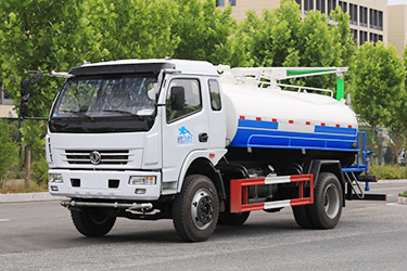 4×2輕卡8方強(qiáng)力吸污車_2清6污環(huán)衛(wèi)吸糞車_東風(fēng)170馬力微卡底盤改裝吸污車